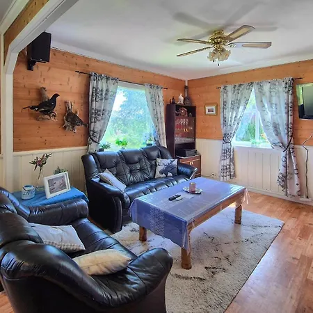 Feriehus Amazing In With Wifi