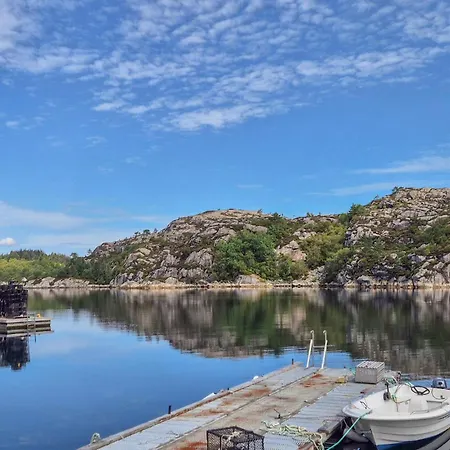 Feriehus Amazing In With Wifi Rubbestadneset